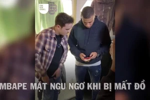 Tuyển thủ Pháp Mbappe mặt 'ngu' khi phát hiện 'mất đồ'