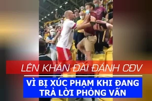 Cầu thủ bỏ ngang cuộc phỏng vấn lên khán đài đấm CĐV