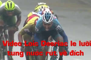 Video Loic Desriac le lưỡi tung nước rút về đích
