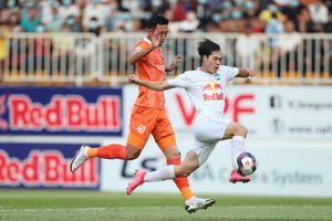 Dừng V-League, CLB sẽ bớt khủng hoảng, nhưng VPF sẽ mất hết