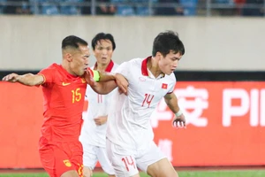 Tiến Linh nhận thẻ đỏ, tuyển Việt Nam thua Trung Quốc
