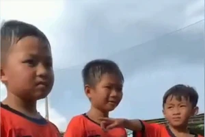 "Cầu thủ Hà Lan" lủng củng nội bộ...