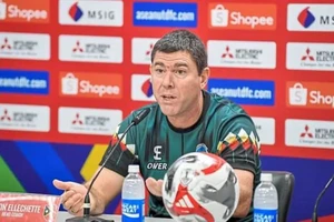 HLV Simon Elissetche của Đông Timor tiết lộ khó khăn đến nao lòng
