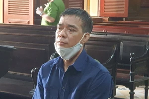 Sát hại vợ 'hờ' và tình địch vì ghen, ra tòa bị cáo từ chối nói lời sau cùng