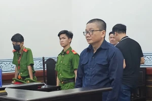 Cựu điều tra viên làm giả quyết định của công an, viện kiểm sát lãnh 7,5 năm tù