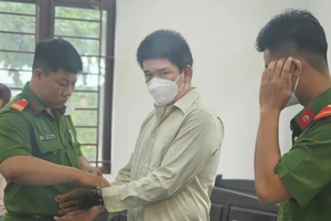 Dâm ô con gái ruột, lãnh 5 năm tù