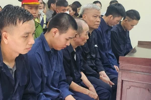 Làm giả Nón Sơn số lượng lớn, 6 bị cáo lãnh án tù