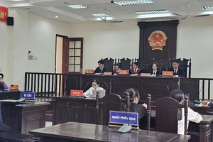 Sinh viên khoa luật tham gia cuộc thi phiên tòa giả định