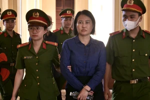 Hoàng Thị Thúy Nga phủ nhận việc tặng tiền cho cựu giám đốc Sở Y tế tỉnh Tây Ninh