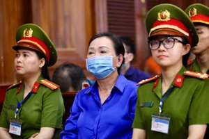Bà Trương Mỹ Lan: 'Hai chiếc túi Hermes bạch tạng không đáng giá bao nhiêu so với tài sản của bị cáo'