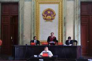 Cựu Chủ tịch Asanzo Phạm Văn Tam bị phạt 4,5 năm tù và 2 tỉ đồng 