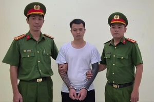 Truy tố 2 TikToker Tàng Keng Ông Trùm và Dù Bầu Trời vì đăng clip xúc phạm người dân miền Nam