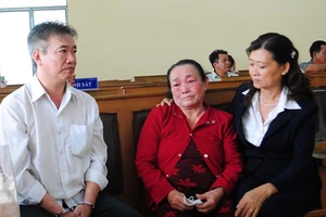 1 trưởng phòng thanh tra phòng chống tham nhũng hầu tòa