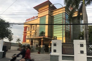 Bị kiểm tra trong khách sạn, thanh niên nhảy lầu tử vong