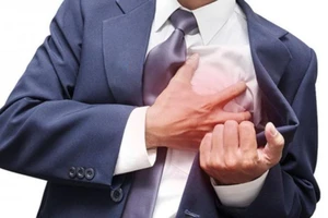 Một thầy giáo đột quỵ, qua đời trước khi vào phòng coi thi