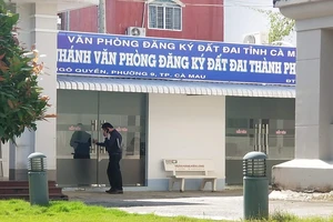  Nhận 3 triệu đồng, cán bộ Sở Tài nguyên Cà Mau bị khởi tố