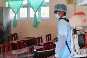 74 học sinh ở U Minh Hạ phải đến trạm y tế điều trị