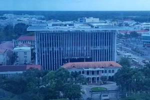  Cà Mau: Kiểm tra độ an toàn cho trụ sở mới vì gần cây xăng