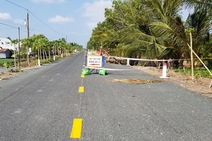 Cà Mau tạm cấm ô tô đoạn đường trăm tỉ mới xong đã sụp