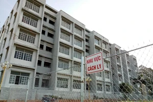 Xét nghiệm lại 35 người tiếp xúc gần 17 bệnh nhân COVID-19