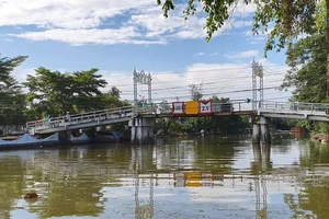 Vụ cầu thấp cản ghe lúa gạo: Tăng độ thông thuyền