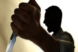 Cà Mau: Chồng sát hại vợ khi đang ăn cơm rồi bỏ trốn