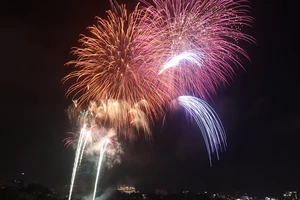 Cà Mau bắn pháo hoa đón giao thừa tại 5 địa điểm