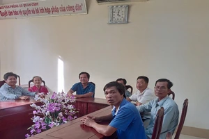 Hoãn xử vụ siêu trộm tôm ở Cà Mau vì bị hại... bận