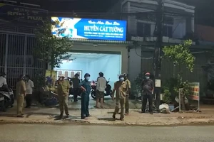 Cà Mau, Bạc Liêu cách ly người về từ TP.HCM