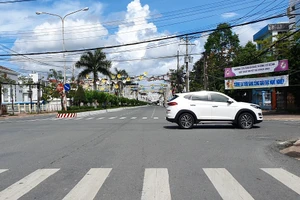 Từ 15-7, tạm dừng vận chuyển hành khách công cộng đi, về Cà Mau