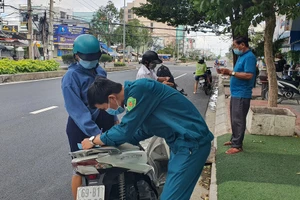 1 phụ nữ ở Cà Mau dương tính COVID chưa rõ nguồn lây