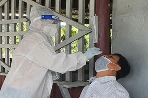 Lý do Cà Mau thu tiền test nhanh không biên lai, không thống nhất giá