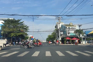 Cà Mau đề nghị Bộ Y tế hỗ trợ khẩn vì dịch COVID bùng phát mạnh