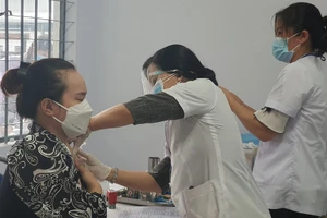 Cà Mau đề nghị hỗ trợ khẩn 1,3 triệu liều vaccine phòng COVID19