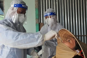 Cà Mau kiểm tra quy trình mua kit test của Công ty Việt Á