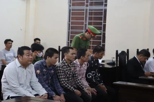 Đang xét xử nhóm hành hạ ngư dân dã man trên biển Cà Mau 