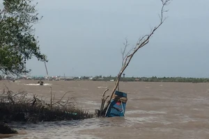 Vụ 3 người mất tích sau tiếng nổ lớn ở Cà Mau: Tìm được 2 thi thể