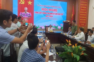 Cà Mau và Bạc Liêu tăng cường công khai, minh bạch với báo chí