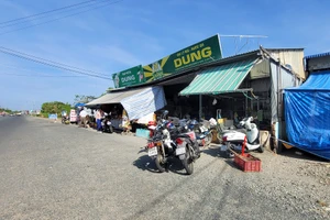 Diễn biến mới vụ không được hưởng suất tái định cư vì... đi 'ngủ ké' nhà con trai