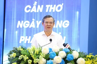 Thanh niên hỏi Chủ tịch Cần Thơ về chính sách thu hút, giữ chân người tài 