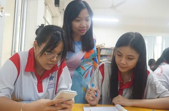 Học sinh TP.HCM được miễn BHYT: Giảm gánh nặng cho phụ huynh