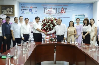 Bộ Y tế đến thăm và chúc mừng Báo Pháp Luật TP.HCM 