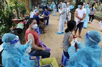 Tiêm vaccine lưu động cho người dân TP Thủ Đức, TP.HCM.