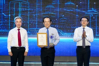 Chương trình “Cùng ngư dân thắp sáng đèn trên biển” đạt giải ba Giải thưởng sáng tạo TP.HCM lần 4 - năm 2025.