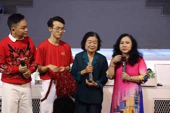 Giàng A Xoài - hạt giống 'trầy xước' tiếp tục gieo tình thương