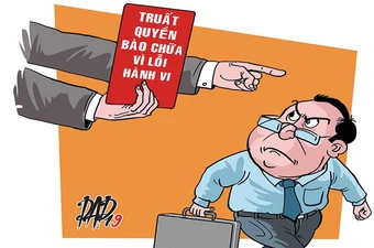 Pháp đình kỳ cục chuyện
