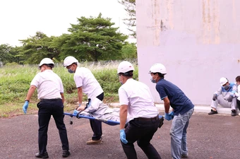 Diễn tập xử lý sự cố rò rỉ khí clo tại Nhà máy nước Thủ Đức 3