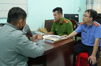Đồng Tháp: Bắt giam tài xế xe tải trong vụ rượt đuổi xe khách