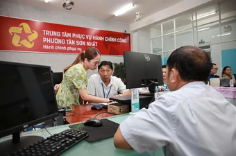 TP.HCM sẽ luân chuyển lãnh đạo cấp phó vượt quy định về phường, xã