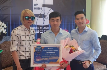 Chàng trai 20 tuổi đạt giải nhất cuộc thi viết nhân kỷ niệm 5 năm thành lập Sbooks 